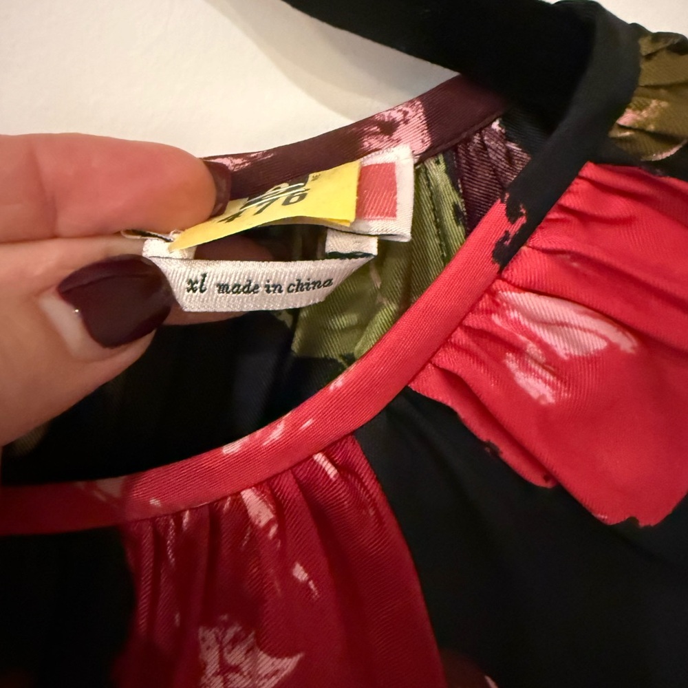 Kate Spade Just Rosy Floral Silk Blend Keyhole Top Size XL - Picture 3 of 6